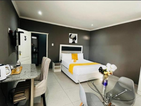U & I Guesthouse